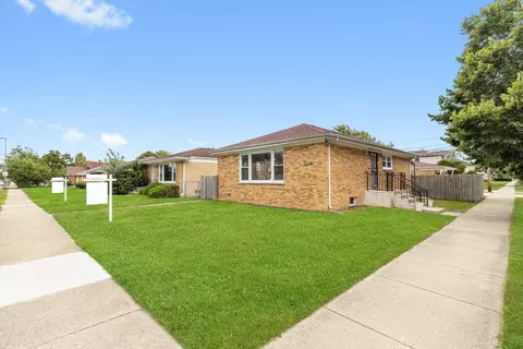 3457 Main St, Skokie, IL 60076