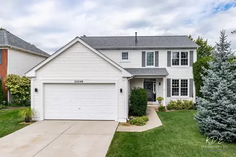 24246 W White Oak Dr, Plainfield, IL 60585 photo 2