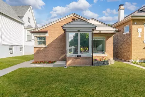 5322 W Addison St, Chicago, IL 60641