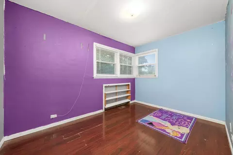 Bedroom - 515 Adams St, Elgin, IL 60123 photo 2 of 5