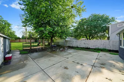 Exterior - 515 Adams St, Elgin, IL 60123 photo 7 of 7