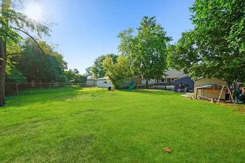 Exterior - 515 Adams St, Elgin, IL 60123 photo 5 of 7