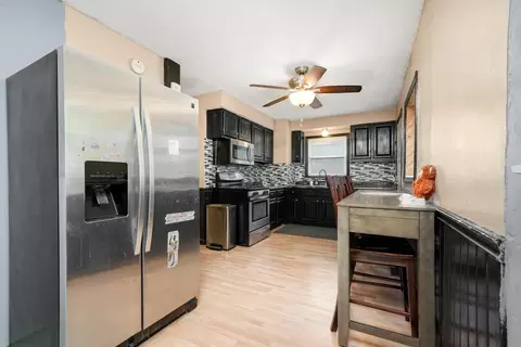 Kitchen - 515 Adams St, Elgin, IL 60123 photo 2 of 2