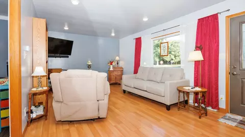 210 W North St, Colfax, IL 61728 photo 4