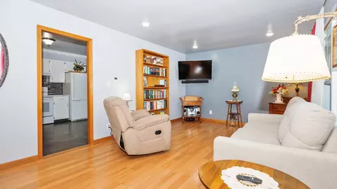 210 W North St, Colfax, IL 61728 photo 2