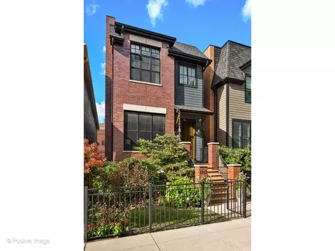 1712 W Fletcher St, Chicago, IL 60657