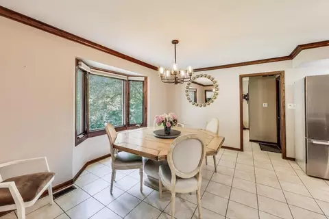 421 Creekside Ct, Willowbrook, IL 60527 photo 10