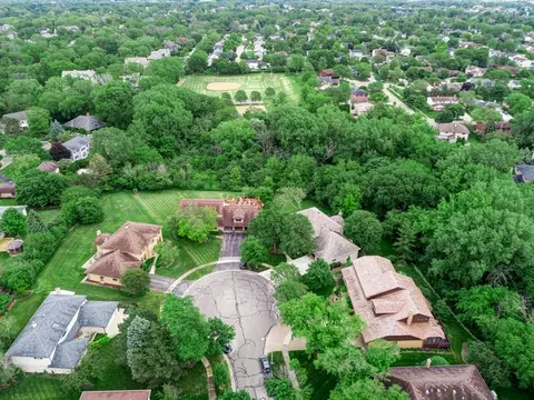 421 Creekside Ct, Willowbrook, IL 60527 photo 45