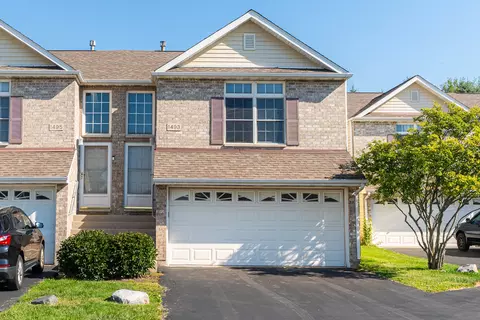 1493 Stonefield Dr, Dekalb, IL 60115