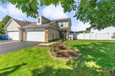 21436 Loch Ln, Crest Hill, IL 60403