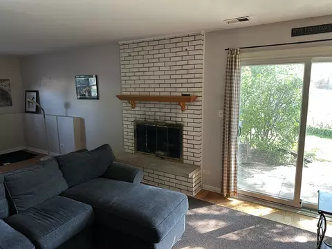 1195 Old Timber Ct, Hoffman Estates, IL 60192 photo 5