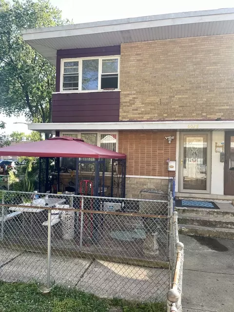 6028 N Winchester Ave, Chicago, IL 60660