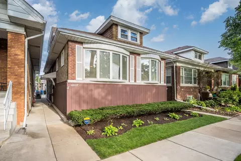 4937 N Tripp Ave, Chicago, IL 60630