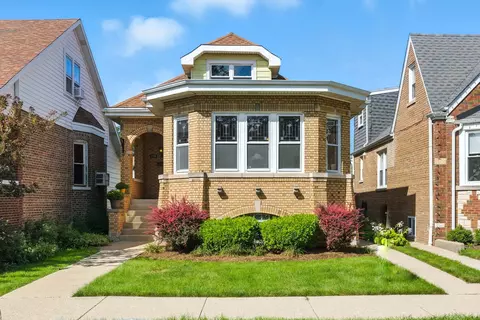 2728 N Mango Ave, Chicago, IL 60639