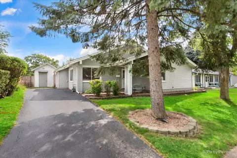 1607 W Celebrity Cir, Hanover Park, IL 60133