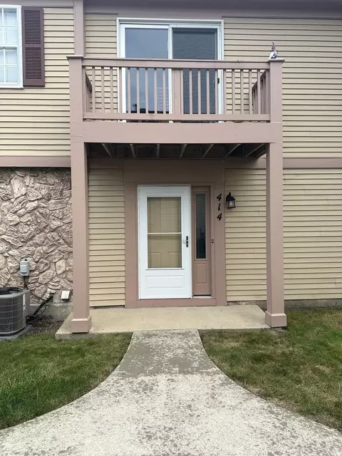 414 Briarwood Ct #414, Vernon Hills, IL 60061