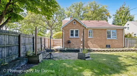 Exterior - 1396 S 6th Ave, Kankakee, IL 60901 photo 3 of 4