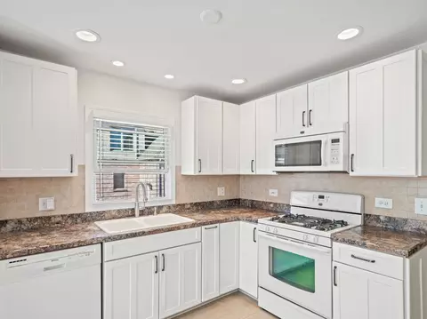 Kitchen - 780 N Adele St, Elmhurst, IL 60126 photo 1 of 3