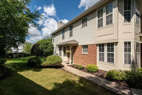 2183 Camden Ln #2183, Hanover Park, IL 60133