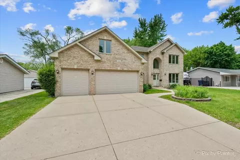 100 Westover Ln, Schaumburg, IL 60193