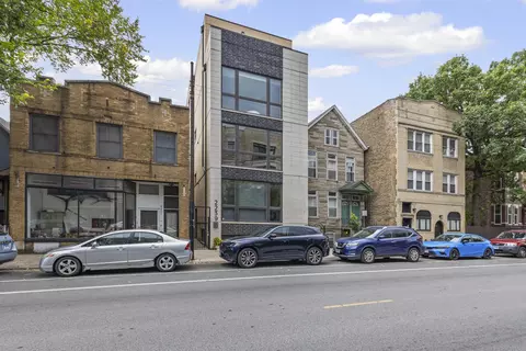 2239 W Belmont Ave #2, Chicago, IL 60618