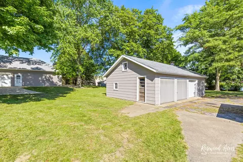 Exterior - 187 E Water St, Kankakee, IL 60901 photo 2 of 4