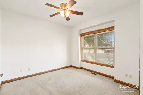 Bedroom - 187 E Water St, Kankakee, IL 60901 photo 3 of 6