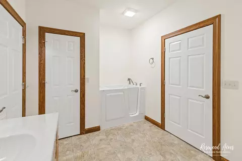 Bath - 187 E Water St, Kankakee, IL 60901 photo 1 of 3