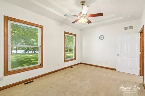 Bedroom - 187 E Water St, Kankakee, IL 60901 photo 2 of 6