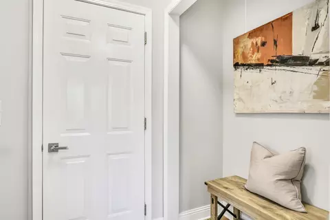 Entry Way - 3111 Mini Dr, Wadsworth, IL 60083 photo 4 of 9