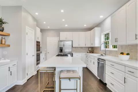 Kitchen - 3111 Mini Dr, Wadsworth, IL 60083 photo 1 of 6