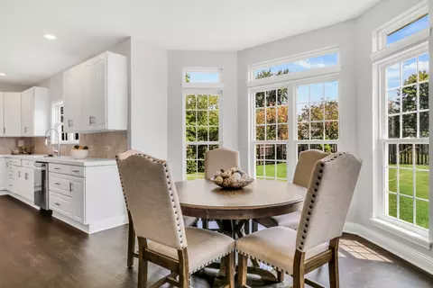 Dining - 3111 Mini Dr, Wadsworth, IL 60083 photo 1 of 4