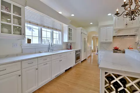 Kitchen - 187 E Orchard St, Elmhurst, IL 60126 photo 6 of 11
