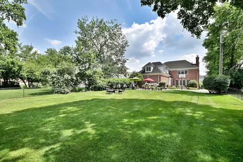 Exterior - 187 E Orchard St, Elmhurst, IL 60126 photo 7 of 8