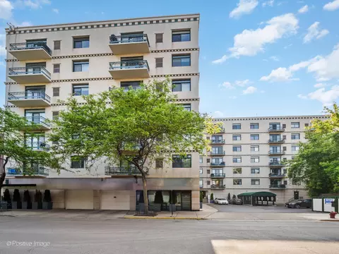 680 N Green St #703, Chicago, IL 60642