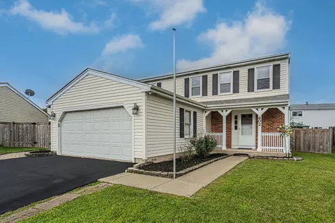 602 Oswego Dr, Carol Stream, IL 60188