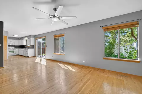 995 Longford Rd, Bartlett, IL 60103 photo 9