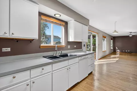 995 Longford Rd, Bartlett, IL 60103 photo 6