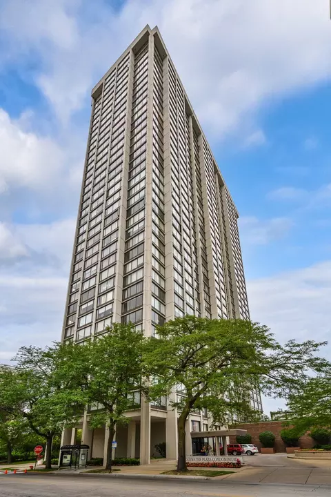 5455 N Sheridan Rd #1811, Chicago, IL 60640