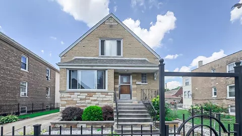 4542 S Sawyer Ave, Chicago, IL 60632