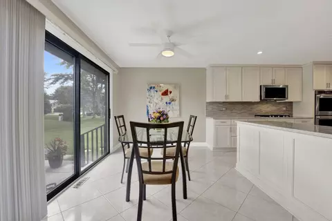 Dining - 1421 Chartres Dr, Northbrook, IL 60062 photo 4 of 4