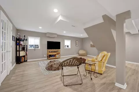 Other - 1421 Chartres Dr, Northbrook, IL 60062 photo 4 of 10