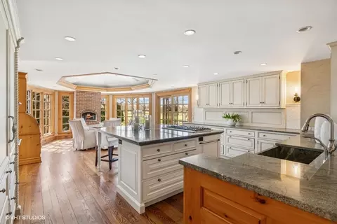 Kitchen - 1 Briar Ln, Glencoe, IL 60022 photo 2 of 2