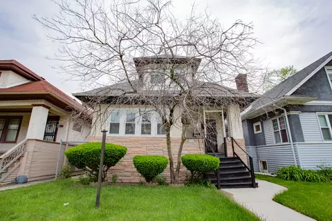 1318 N Menard Ave, Chicago, IL 60651