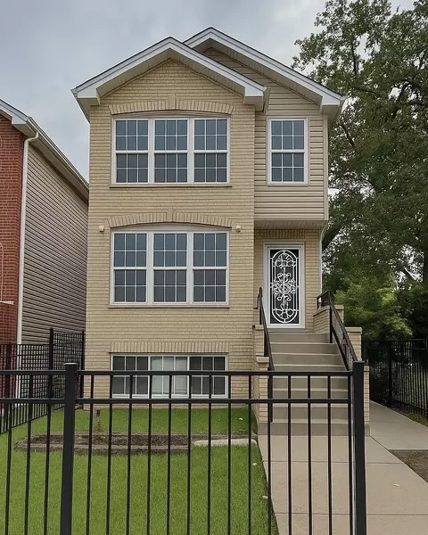 8447 S Gilbert Ct, Chicago, IL 60620