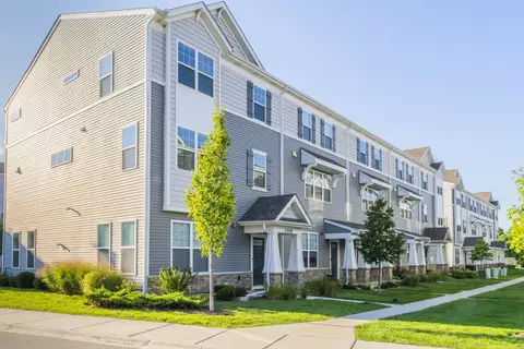 3316 Trillium Cir, Rolling Meadows, IL 60008