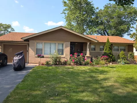 248 Clearmont Dr, Elk Grove Village, IL 60007