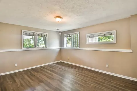9525 Brenda Dr, Roscoe, IL 61073 photo 35