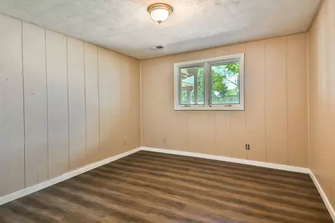 9525 Brenda Dr, Roscoe, IL 61073 photo 33