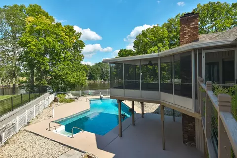 9525 Brenda Dr, Roscoe, IL 61073 photo 44